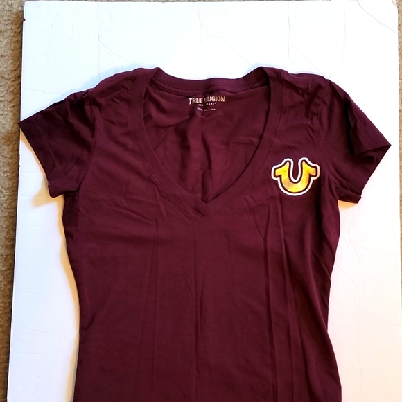 True Religion Tops - True Religion Gold and Burgundy t shirt XS